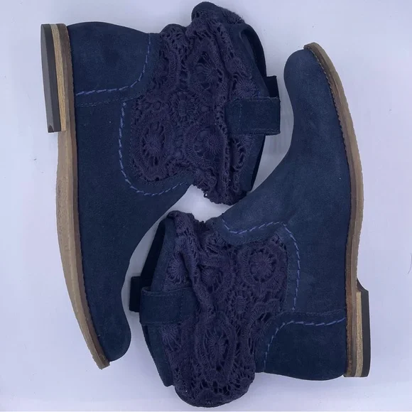 The Sak suede pull-on blue booties crochet stitching detail women Size 6 - Picture 2 of 11
